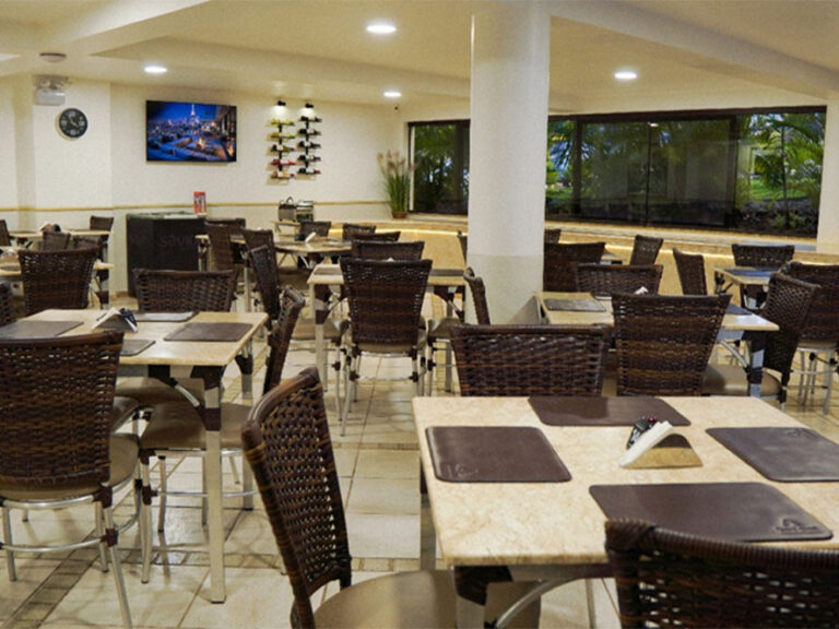 RESTAURANTE (2)
